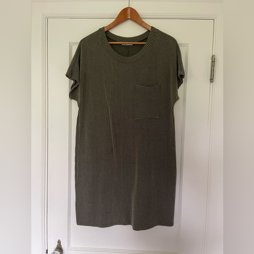 Magnolia Boutique green ribbed t shirt dress
